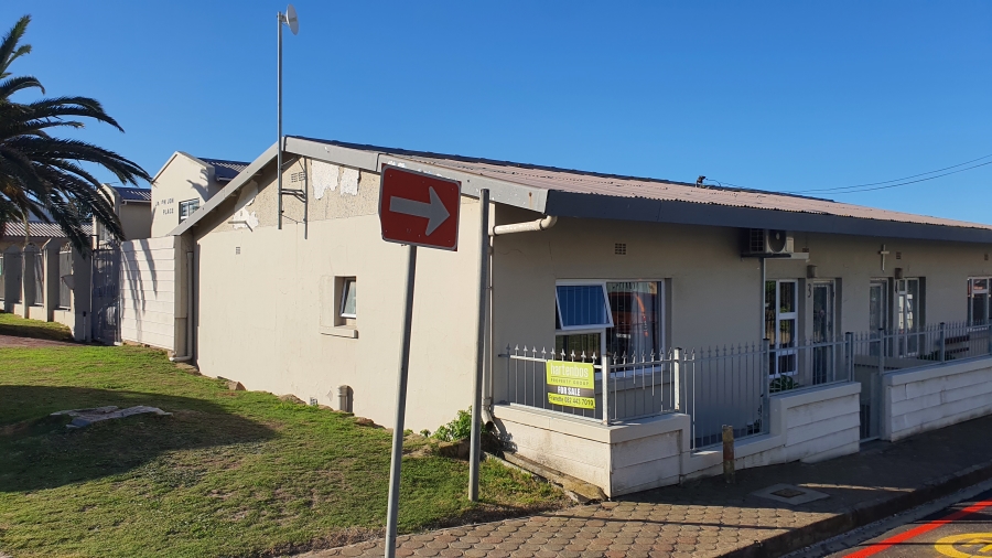 3 Bedroom Property for Sale in Mossel Bay Central Western Cape